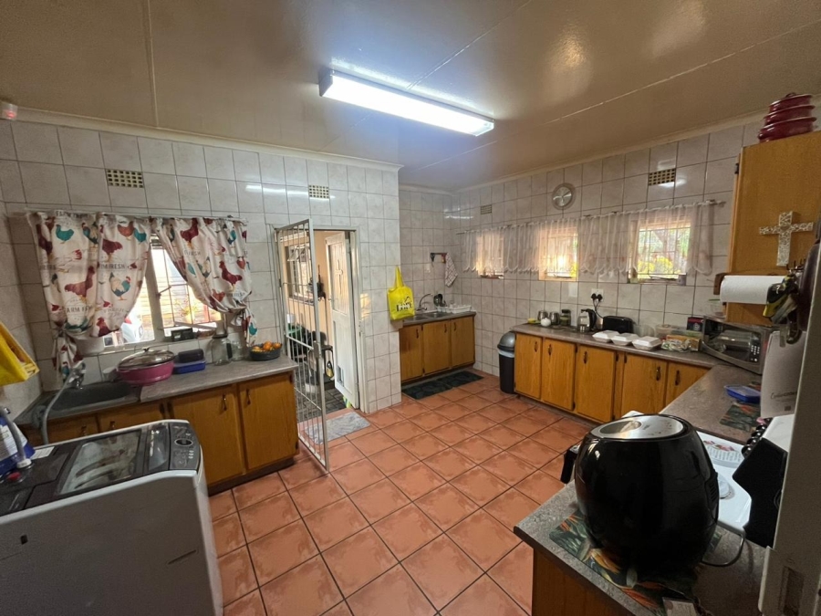 3 Bedroom Property for Sale in Protea Park North West